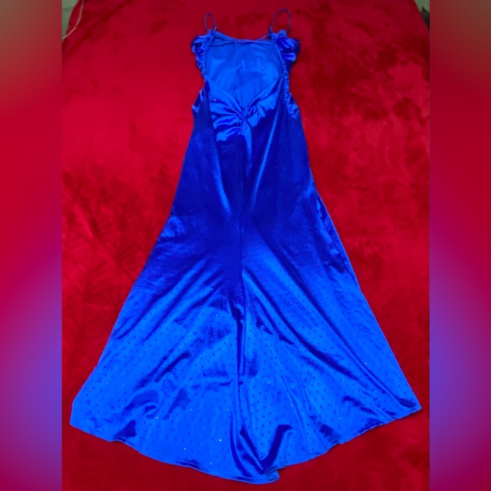 SZ 15 Like New Wore Once Beautiful Blue Subtle Sequins beautiful detail Vibrant! - Picture 9 of 16